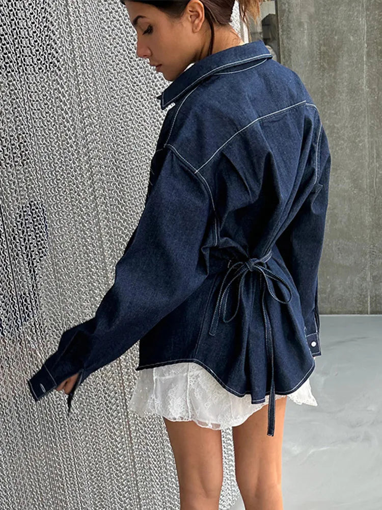 Daciana | Elegant Veckad Skjorta – Snörningsdetaljer För Stiliga Tillfällen 2