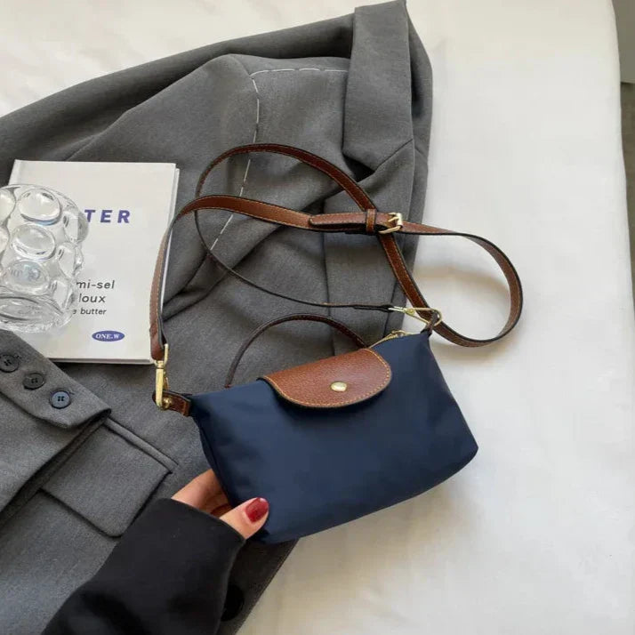 Sofia | Lyxig Tygväska – Tidlös Design och Rymlig Funktionalitet 8