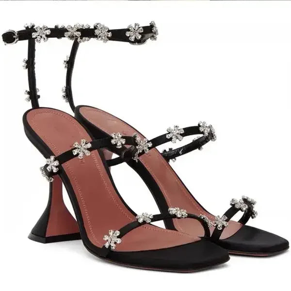 Mabel | Eleganta Högklackade Sandaler – Spännbanddesign För Stil Och Komfort 7