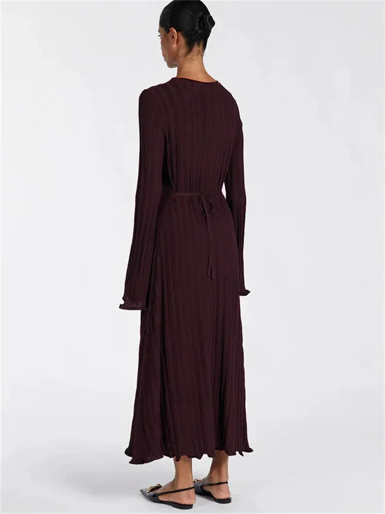 Guinevere | Elegant Svart Långärmad Klänning – För Alla Tillfällen 3