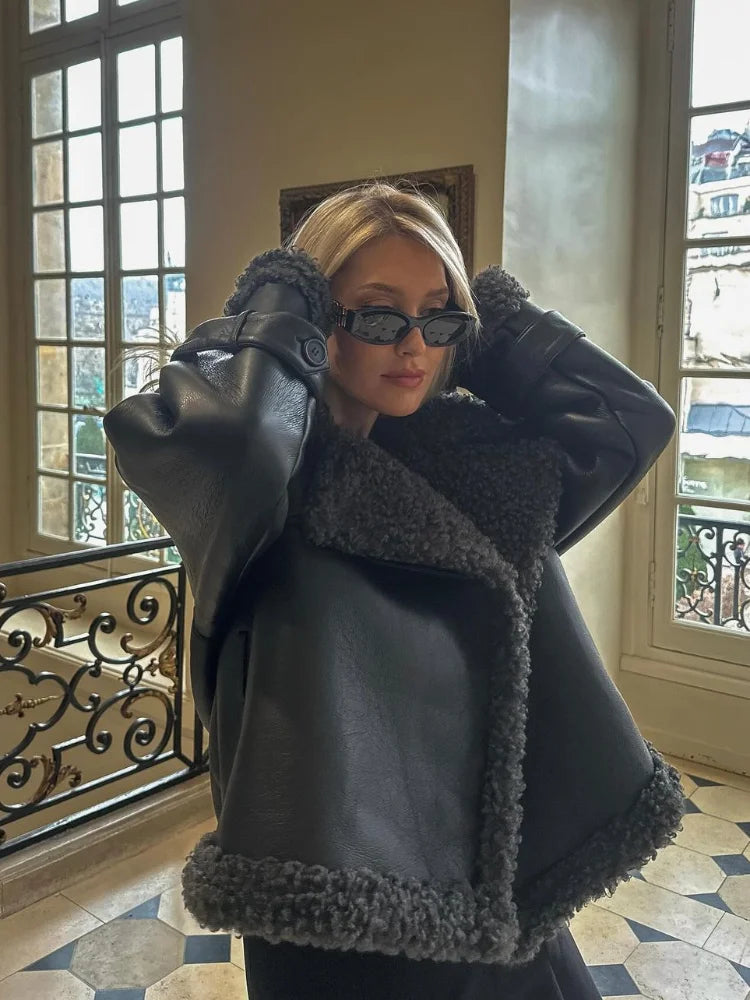 Camilla | Elegant Vinterrock Herr – Läder För Stil Och Värme 3