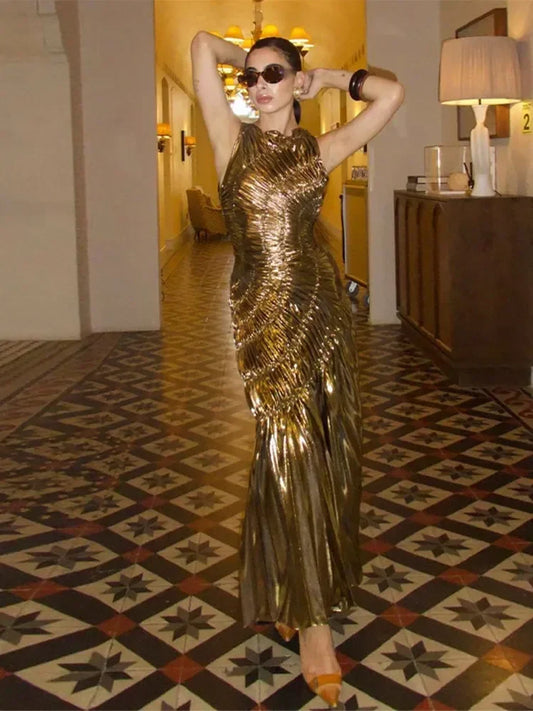 Vedette | Gyllene Maxiklänning Dam – Veckad Design För Eleganta Tillfällen 1