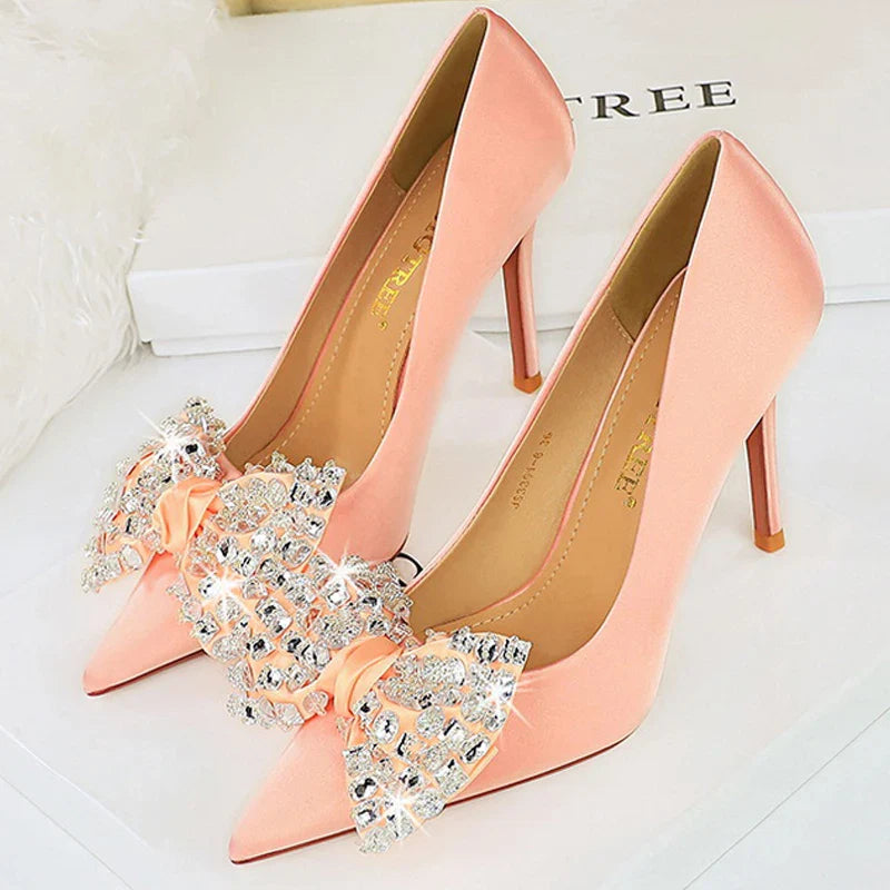 Ginny | Glamorösa Stiletter – Bågknut Och Strass För Eleganta Tillfällen 7