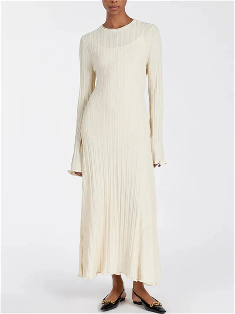 Guinevere | Elegant Svart Långärmad Klänning – För Alla Tillfällen 10