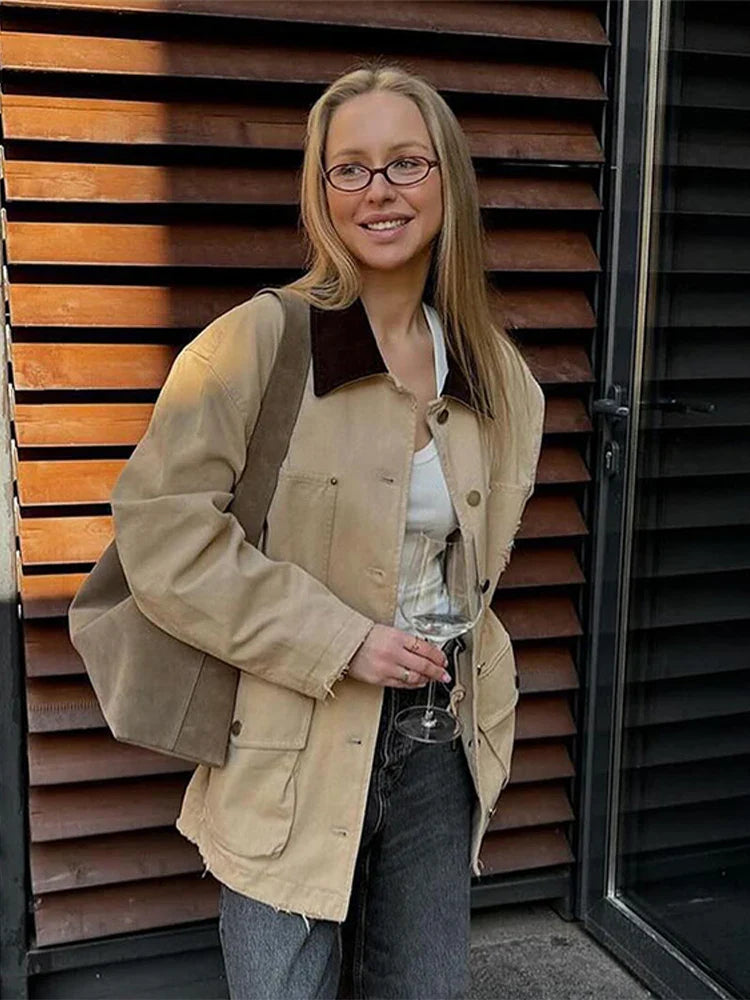 Deianira | Elegant Lapelrock med Fickor och Fulla Ärmar – För Stil och Funktionalitet 3