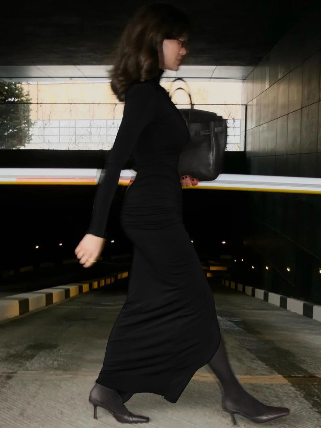 Viera | Elegant Halv Krage Klänning Dam – Sofistikerad Stil 8