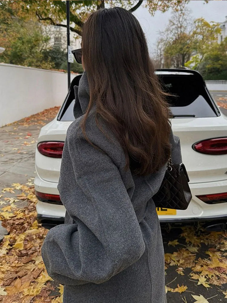 Anabelle | Elegant Ullöverrock – Modern Snörningsdetalj För Stil Och Komfort 6