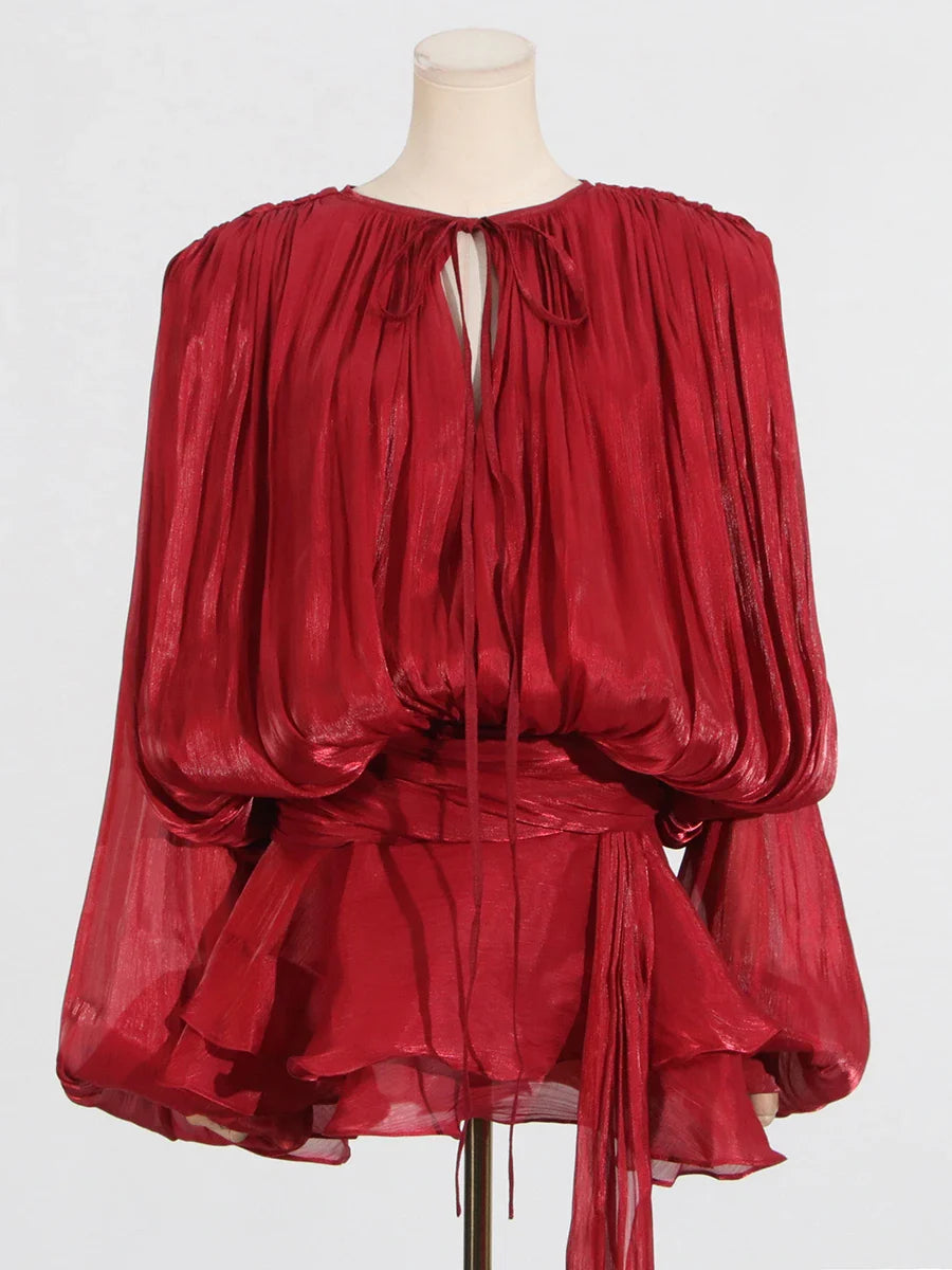 Margot | Romantisk V-Ringad Klänning – Med Rufsar För Elegant Silhuett 7