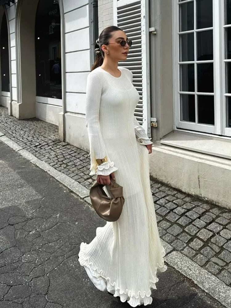 Freya | Elegant Rufflad Ribbstickad Maxiklänning Dam – Justerbar Snörning 1