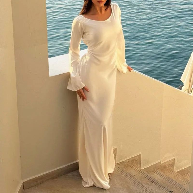 Gwyndelyn | Elegant Svart Långklänning – Satin med Snörning för Fest och Bröllop 2