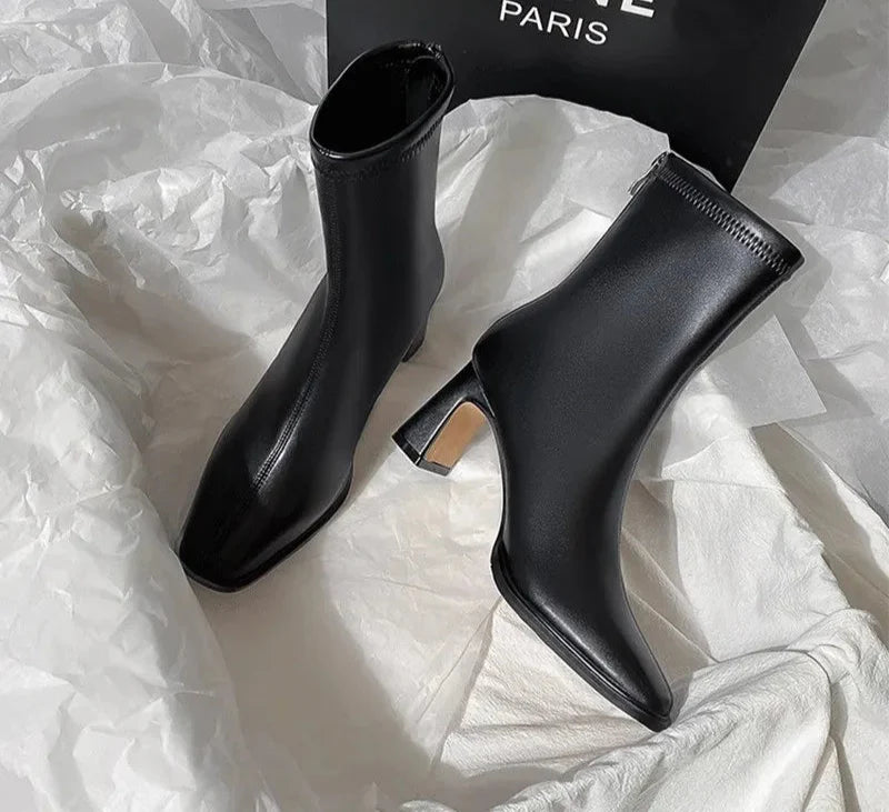 Coraline | Eleganta Fotledskor – Läder Fyrkantig Tå För Stil Och Komfort 1