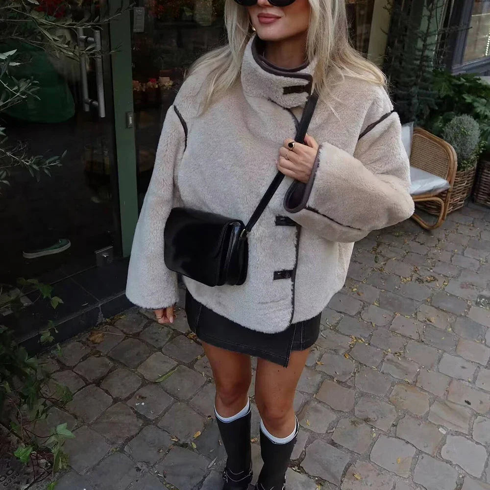 Edda | Minimalistisk Dam Vinterjacka – Stilren Lapptäckedesign 1