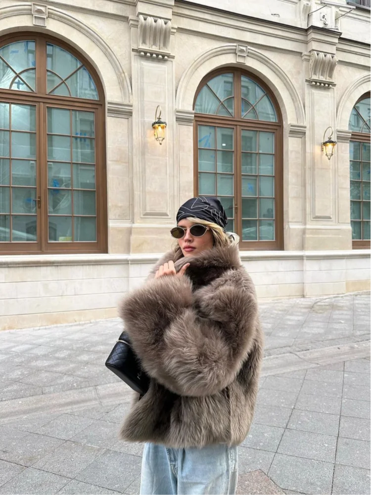 Ashley | Lyxig Faux Pälsjacka För Kvinnor – Varm och Elegant Design 4