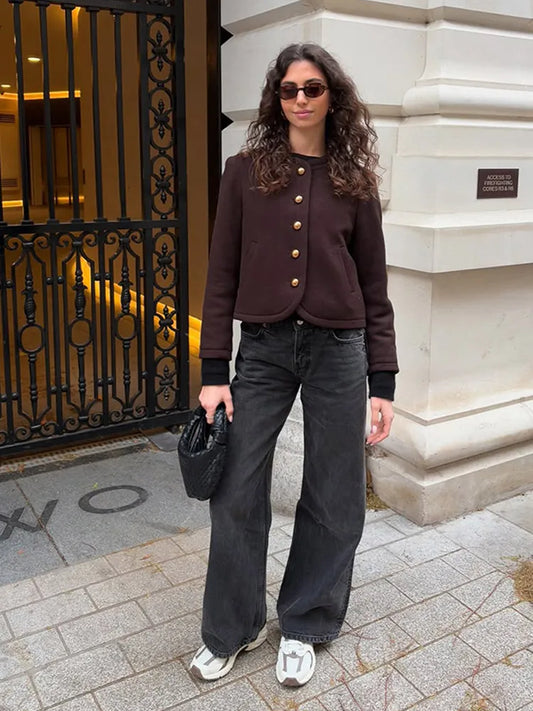 Ellise | Chic Fickjacka – Metallknappar Med Praktiska Fickor Och Modern Design 1