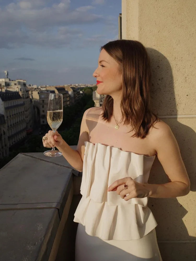 Hosanna | Elegant Svart Långklänning Dam – Veckad Stropplös Design 5