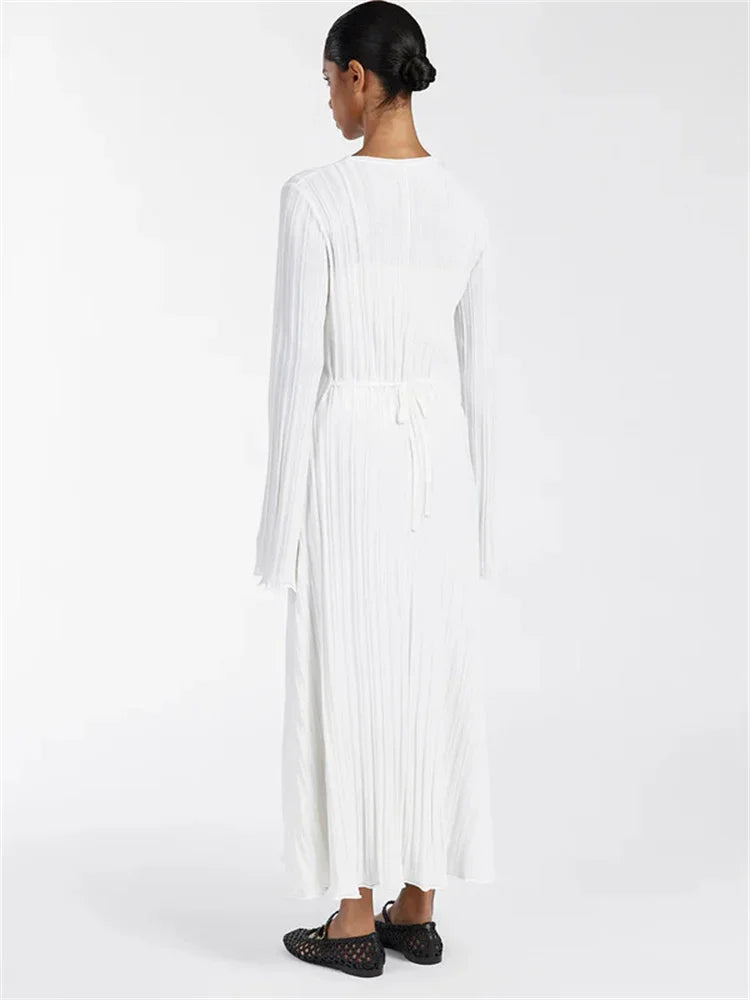 Guinevere | Elegant Svart Långärmad Klänning – För Alla Tillfällen 12