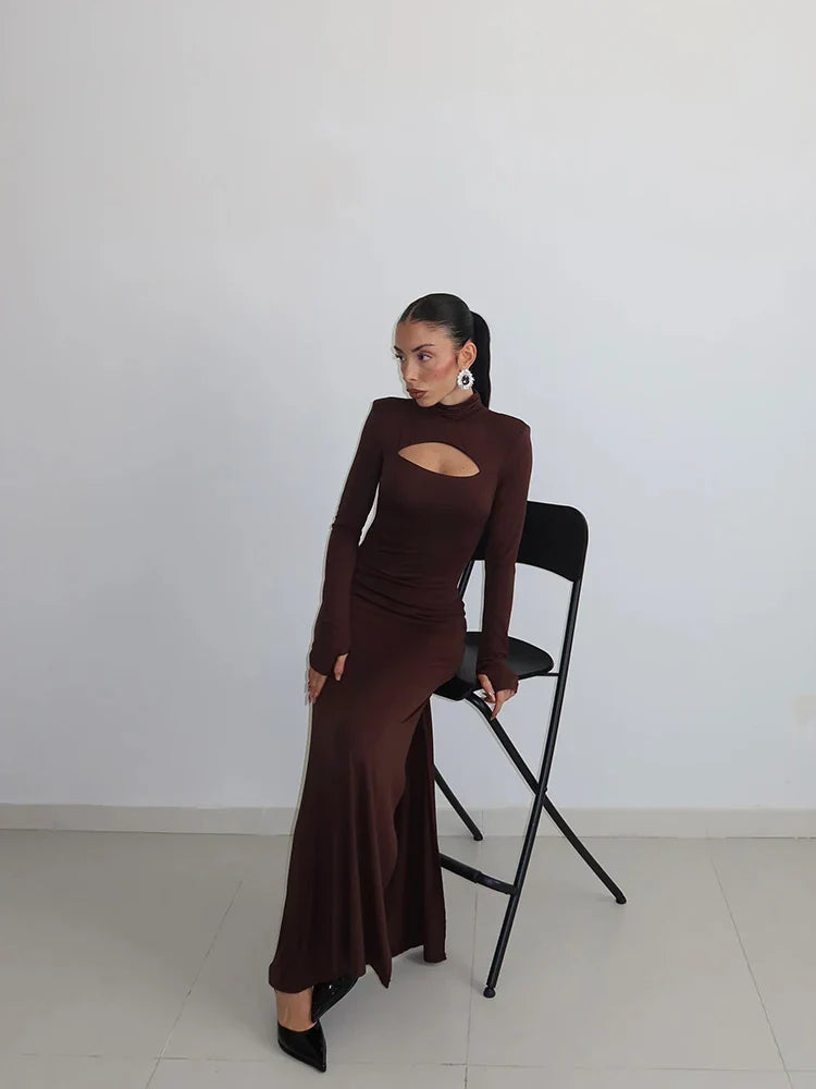 Gabrina | Elegant Svart Långärmad Klänning – Smickrande Design 7