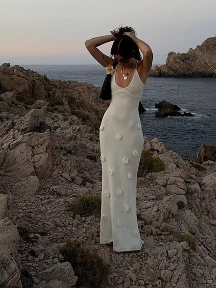 Xyla | Elegant Blomstickklänning – Justerbara Slingremmar För Varje Tillfälle 6