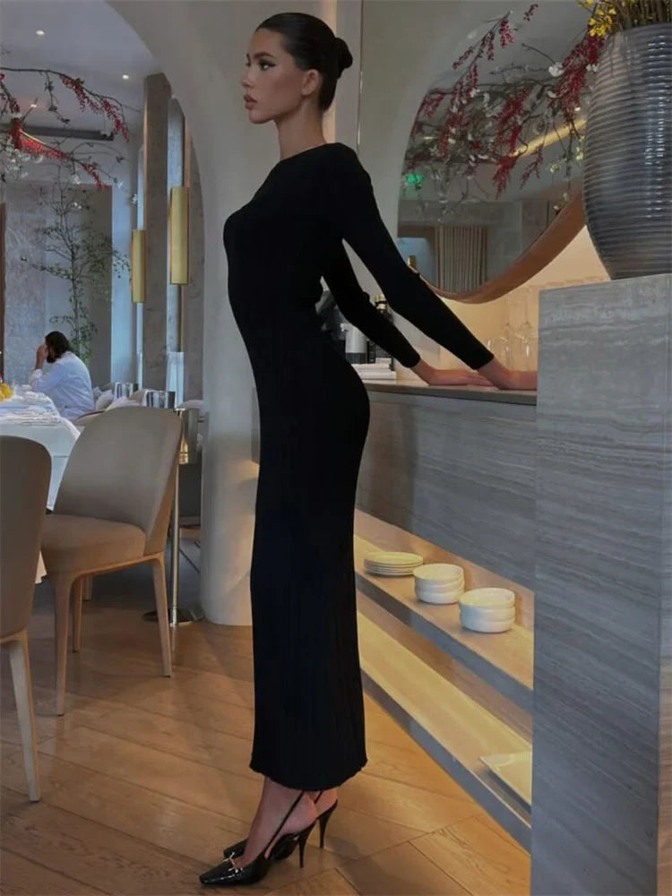 Hillary | Elegant Långärmad Maxiklänning – Smal Passform för Tidlös Stil 12