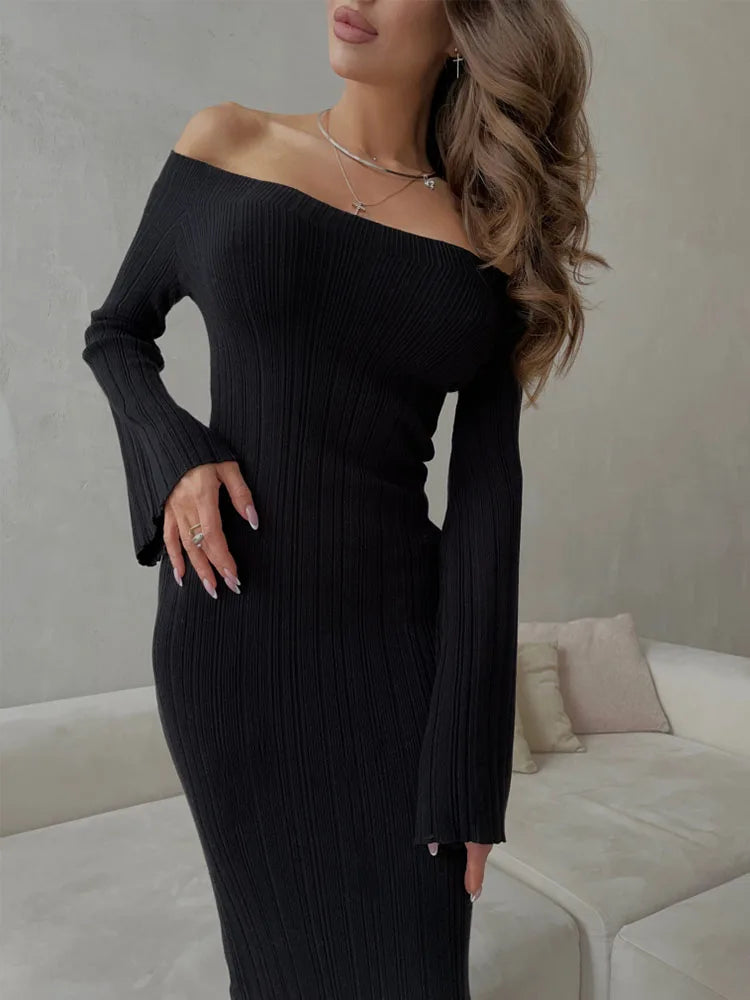 Halcyon | Elegant Dam Stickad Långklänning – Tidlös Stil och Komfort 2