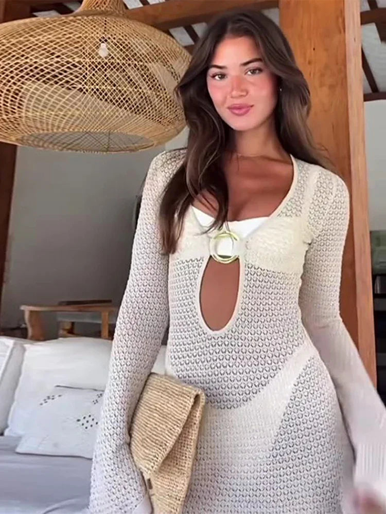 Ulyssa | Elegant Stickad Klänning Dam – Flareärmar Och Metallring För Festliga Tillfällen 5