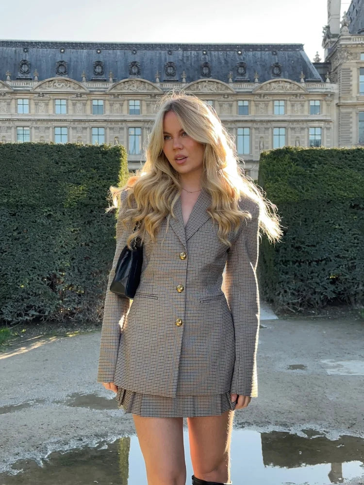 Black Plaid Women's Blazer | Size M – Polyester 2