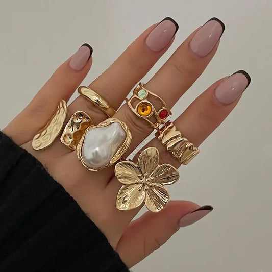 Bridgid | Elegant Blommig Ring – Kristaller Och Pärlor 1