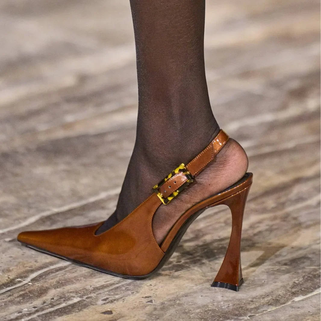 Clemen | Eleganta Dam Sandaler – Patentläder för Stiliga Tillfällen 5