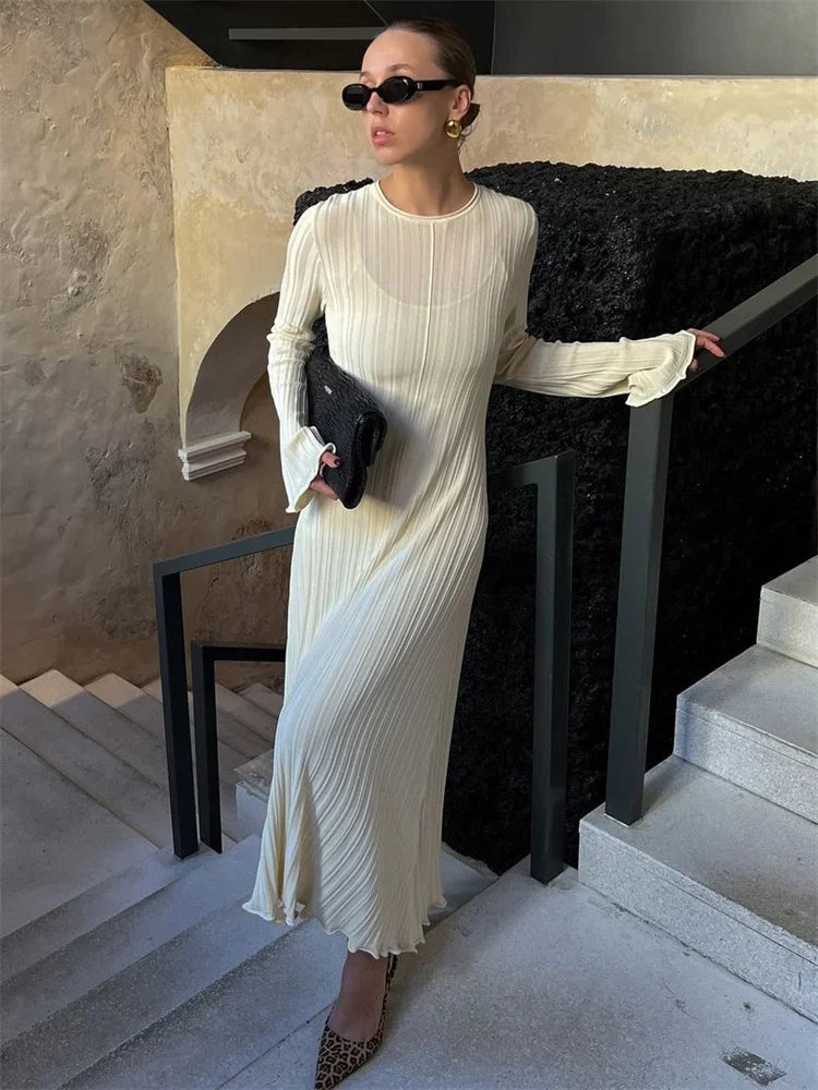 Guinevere | Elegant Svart Långärmad Klänning – För Alla Tillfällen 6