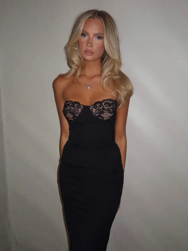 Tyra | Elegant Rygglös Klänning Dam – Spetsdetaljer För Fest Och Bröllop 3