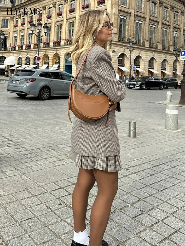 Eudora | Klassisk Rutig Plädbeläggning – För Stil och Värme 5