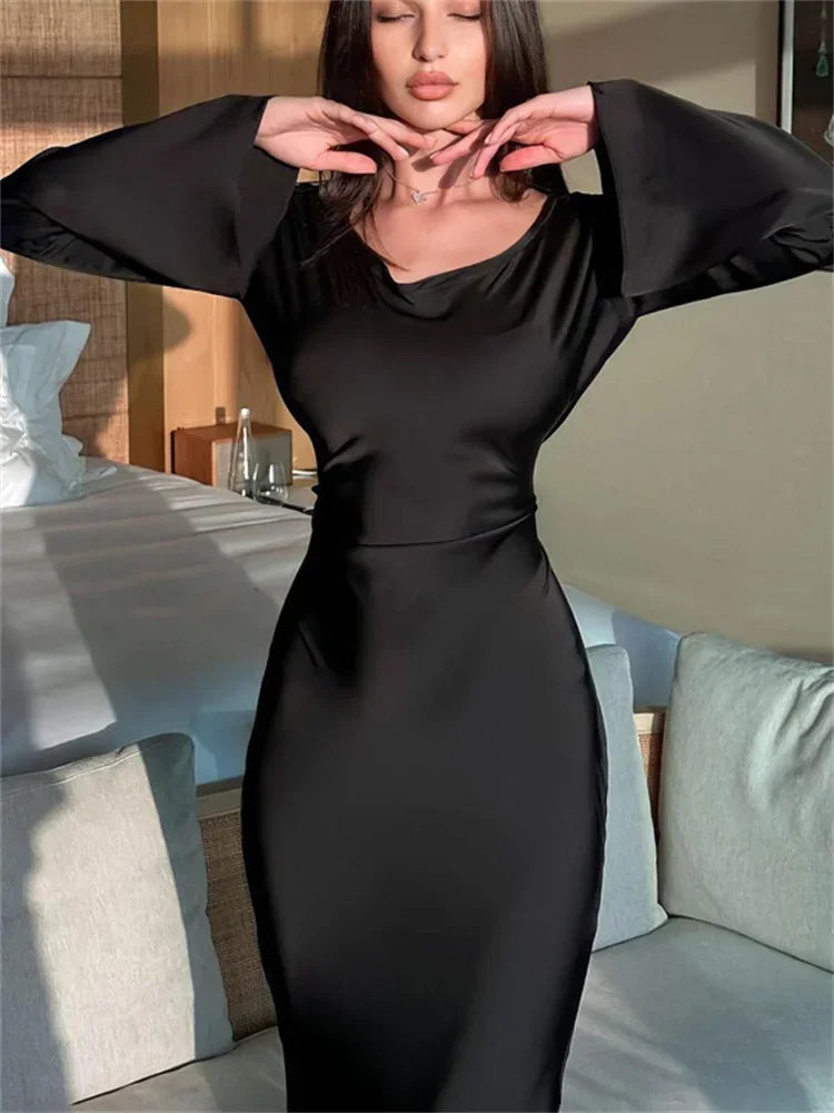 Gwyndelyn | Elegant Svart Långklänning – Satin med Snörning för Fest och Bröllop 6