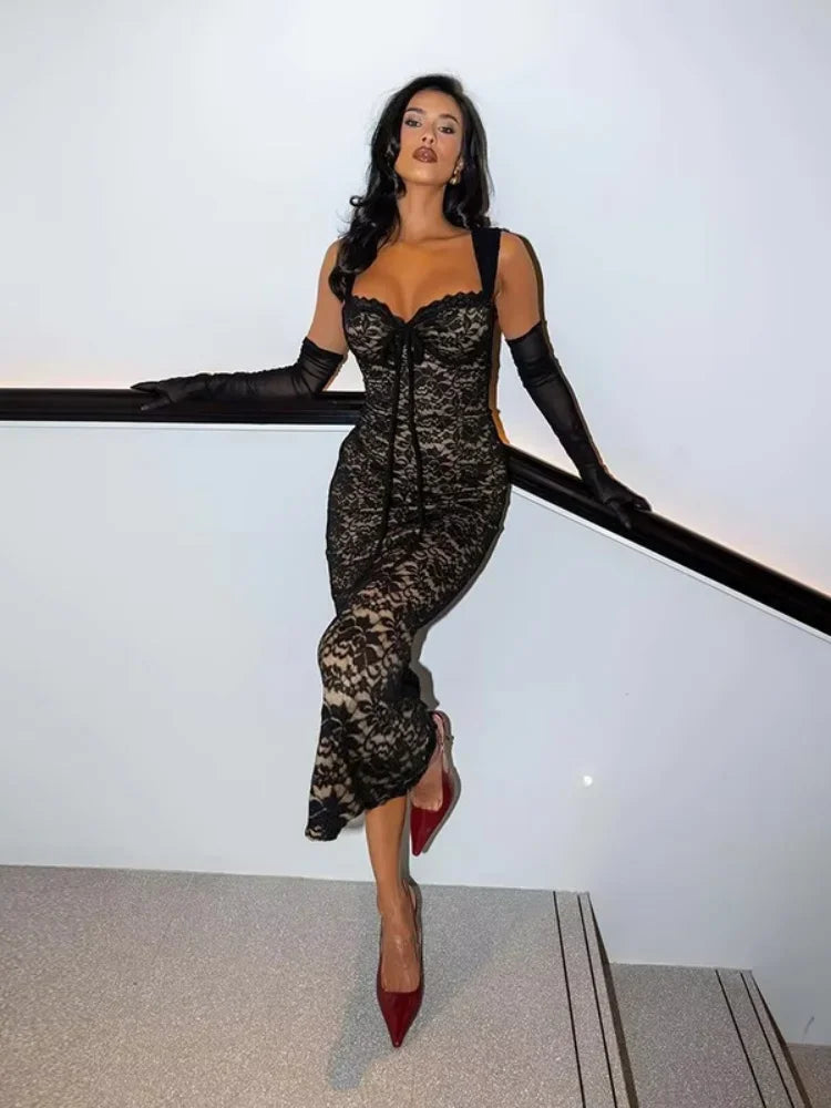 Xenelle | Elegant Blommaklänning – Spetstryckt För Alla Tillfällen 1