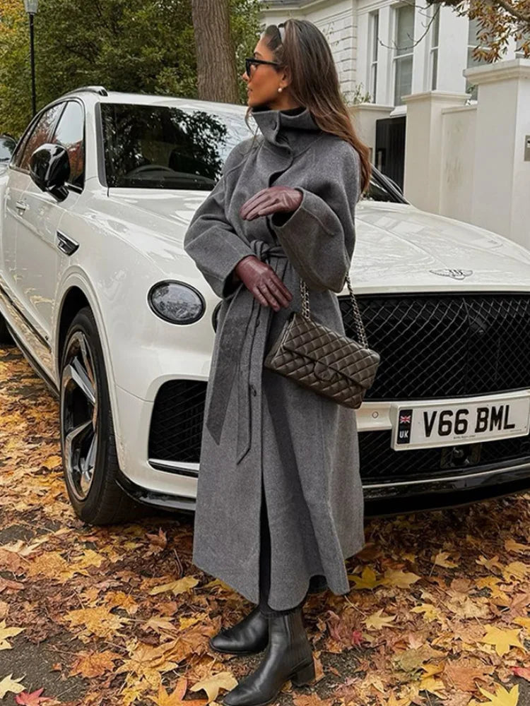 Rocío | Elegant Grå Ullkappa Hög Krage För Stil Och Värme 1