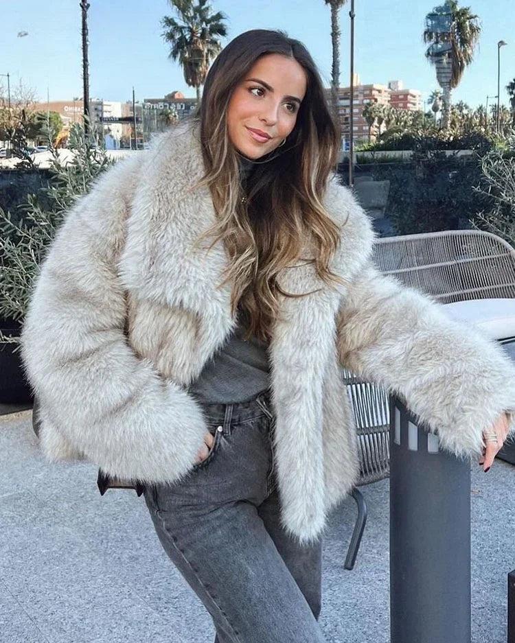 Valentina | Elegant Vinterjacka Dam – Plysch för Stil och Komfort 6