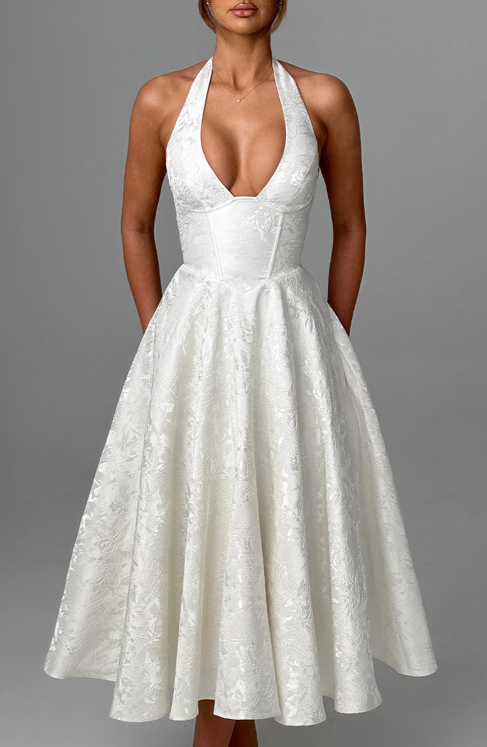 Emrielle – Romantisk midiklänning