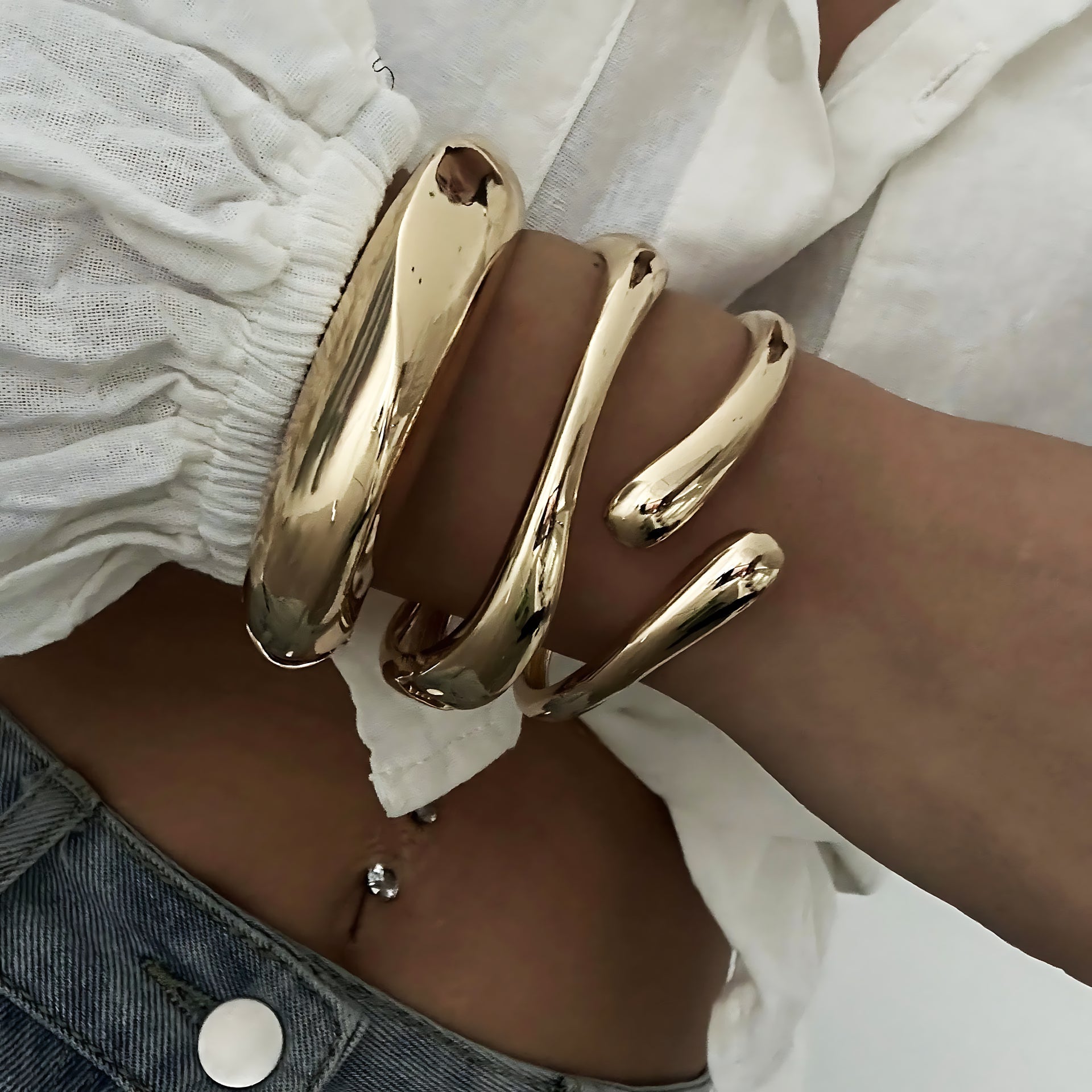 Lourdess | Elegant Armband – Vågmönster För Tidlös Stil 2