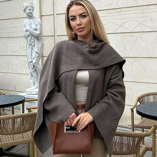 HiSA | Elegant Cape Coat – Flytande Silhuett och Tidlös Design för Svalare Väder 1