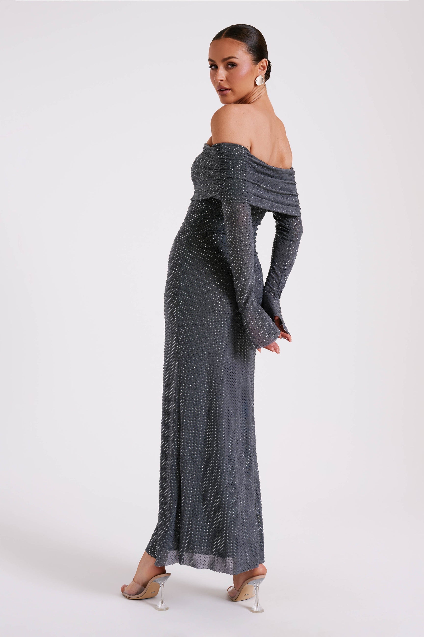 Ziraelle | Glamourös Off-Shoulder Skimmerklänning för Speciella Tillfällen 7