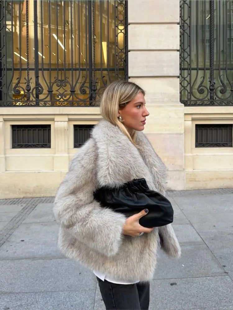 Macy | Elegant Faux Pälsrock – För Stil Och Värme 2