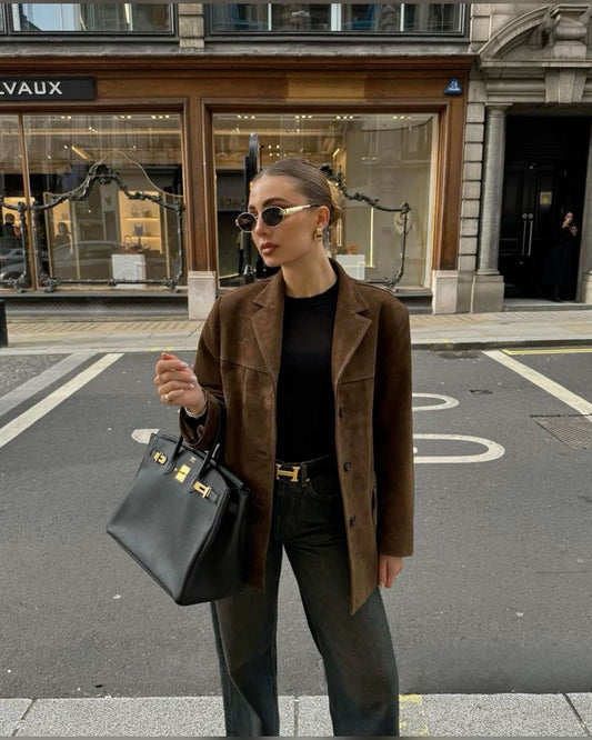 Dana | Elegant Mockajacka – Mjuk Mocka För En Tidlös Stil 1