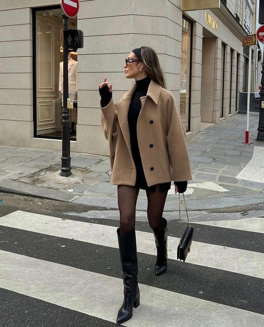 Emma | Elegant Herr Ullrock – Överdimensionerad Design för Höst och Vinter 1
