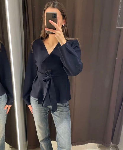 Mauve | Elegant och Mjuk Kardigan – Justerbar Slipsdesign för Alla Tillfällen 4