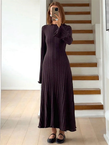 Guinevere | Elegant Svart Långärmad Klänning – För Alla Tillfällen 5