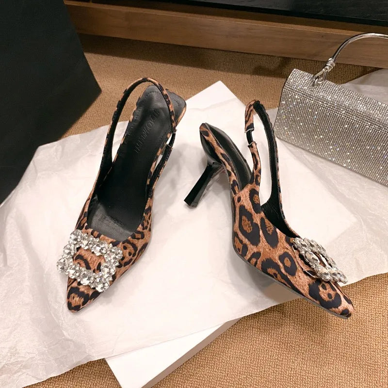 MATEA | Leopard Crystal Högklackad Sandal – Eleganta Detaljer 6