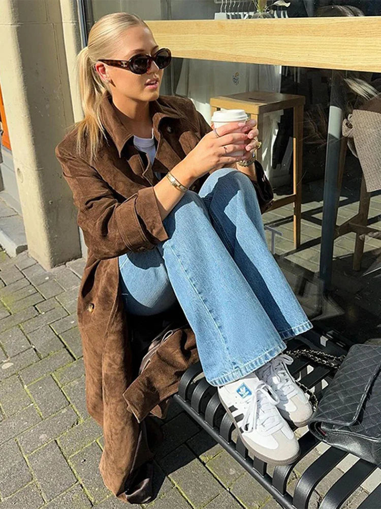 Rosanna | Elegant Brun Läderrock – Mocka För Tidlös Stil Och Komfort 5