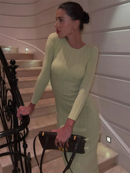 Hillary | Elegant Långärmad Maxiklänning – Smal Passform för Tidlös Stil 9