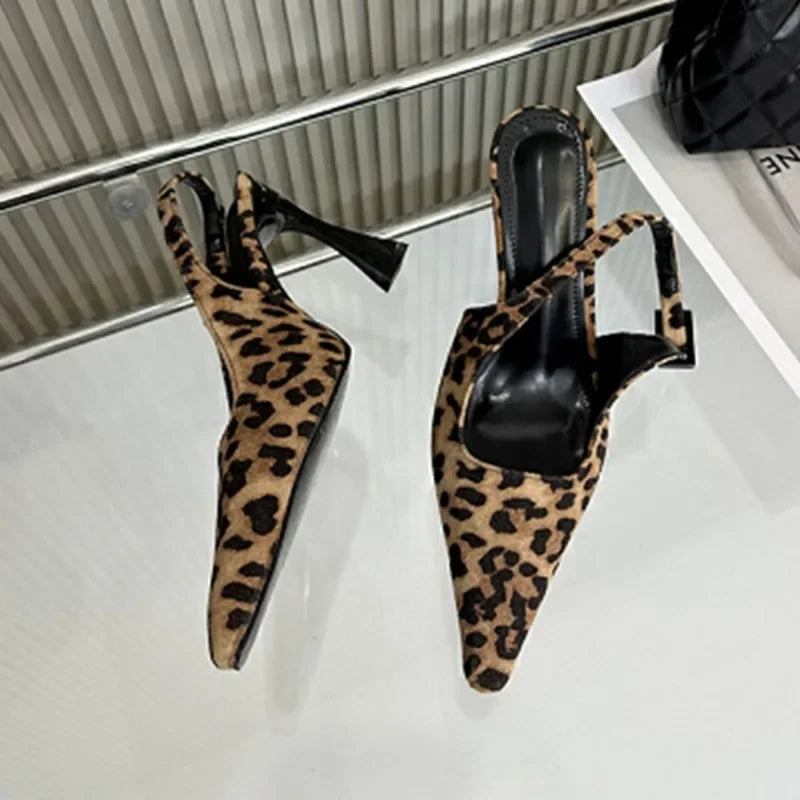 Esmeralda | Eleganta Leopardtryck Klackar – För Stil Och Komfort 6