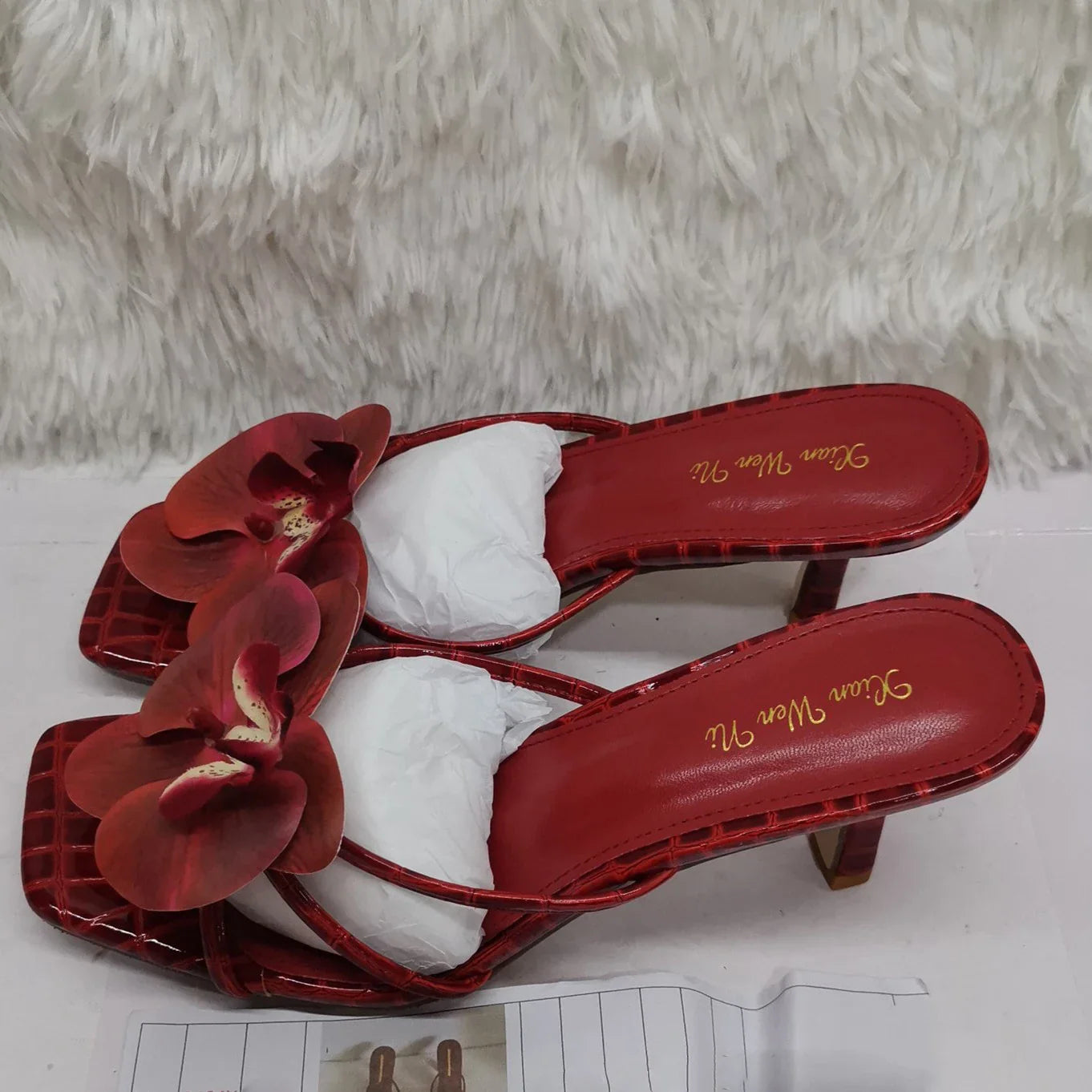 Julia | Eleganta Flipflops – Romantisk Orkidédekor Och Höga Klackar 4