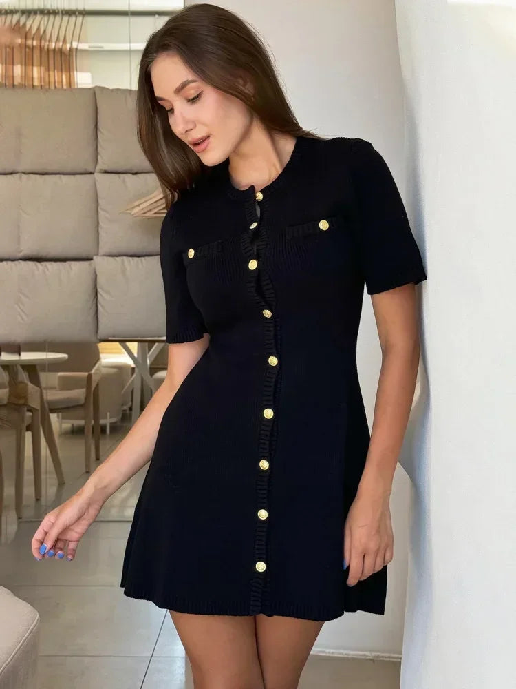 Guevie | Elegant Svart Miniklänning – För Tidlös Stil Och Komfort 1